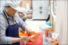 임대아파트 빈 상가의 `변신’