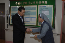 김진춘 도교육감, 수원 장애인시설 방문 격려