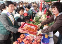 경제 살리기, 재래시장 이용하세요
