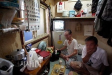 가난 서러운데 무더위까지 사람 잡네