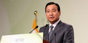 이완구 총리 사의표명…박 대통령, 귀국 후 수용방침