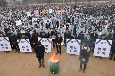 그렇다고 ‘사시’가 정답은 아니잖아