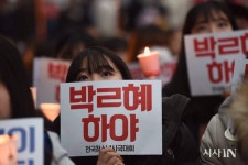 ‘순실이 없으면 하야를 못해요?’