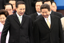 [단독] MB 청와대 “죽은 노무현을 정치권으로…”