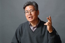 친구를 배신해야 목숨을 부지했다