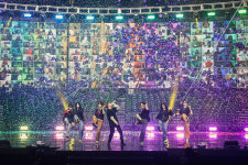 케이팝에 멍에 씌우는 ‘FAKE LOVE’