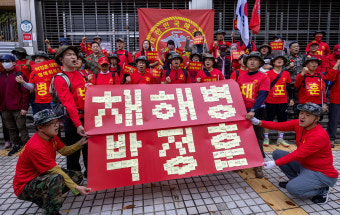 박정훈 대령 ‘항명’ 재판, ‘회수한 수사자료·사령관 비화폰’ 증거에서 빠졌다