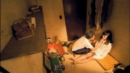 달동네 고시원, 그 속의 어항 같은 삶