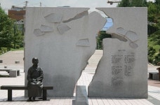 나혜석은 남성 사회에 정면 도전한 천재 예술가