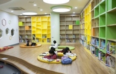 한옥 처마아래 피어나는 문학의 향기