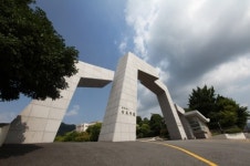 검찰, 강명운 청암대 총장 소환 조사… 교수 성추행 의혹 받아