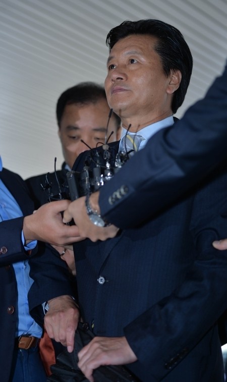 더불어민주당, 주식 차명거래 의혹에 휘말린 이춘석 의원 제명 조치 결정
