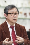 엄창섭 교수 “해부학으로 본 몸의 미래…욕망은 어디까지?”