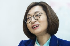 성남중원 낙선 은수미 “21대 총선 도전… 곧 지역위원장으로 인사드리겠다”
