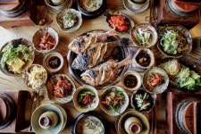 은은한 편백 향과 푸른 바다에 취하다