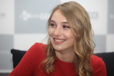 [영화 ‘독살천사’ 주연 데보라 프랑소와] “부모에게 상처 받은 소녀, 희대의 살인마 됐죠”