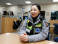 성탄절 따뜻함 전하는 홍익지구대 정수진 순경