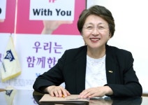 [만남] 여성운동하는 뇌과학자 한영수 회장 “나는 ‘100년 Y’ 위한 징검다리”