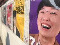 돌 던지고 벽보 찢고…페미니스트 후보 향한 여성혐오 선거방해 잇따라