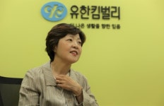 유한킴벌리 여성 1호를 만든 결정적 한 마디 버티자