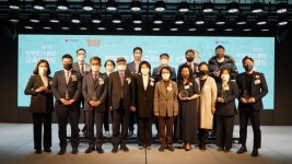 청담러닝크레버스영재관서초제2지점 | [2022 학부모가 뽑은 교육브랜드 대상] 코로나19 속 아이 교육 책임진 브랜드 한 자리에