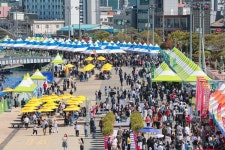 장보고수산물·슬로걷기 축제에 완도 인구 3배인 11만명 몰려