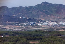 민통선 2km 북쪽 이동...여의도 150배 보호구역 해제 추진
