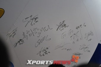 [엑츠화보] 레드카펫 위에 선 축구선수들