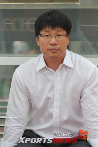 [엑츠포토] 포항 박창현 감독대행 '대구는 잡아야지'