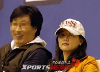 이영애, 쌍둥이 출산…'엄마 아빠 다 닮았어요'