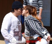 독한 민박 정재용-나르샤, 닿을락 말락 빼빼로 게임