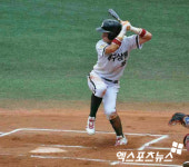 홈런포 가동 조유성, 내가 상원고 4번 타자