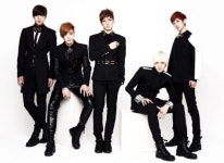 새로운 컨셉의 신입그룹 익사이트 등장…펑키 카리스마 돋보여