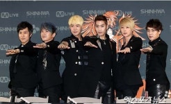 신화 데뷔 15주년, 함께해준 팬분들 덕분 소감