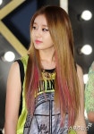 티아라엔포 지연 컬러풀한 헤어스타일[포토]