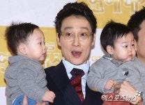 이휘재 쌍둥이 서언이-서준이와 함께~[포토]