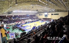 춘천 호반체육관 WKBL 올스타전에 모인 구름관중 [포토]