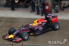 세바스찬 베텔 예선은 가뿐하게[포토]