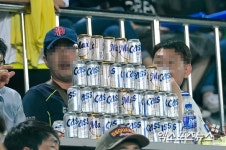 대구구장 맥주탑 아주 달큰합니다~[포토]