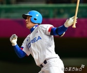[아시안게임 야구] 만병헌 타격감 최고[포토]
