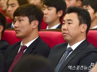 김주찬-이범호 '감독님과 함께 새로운 시작을'[포토]