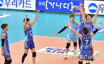 여전히 강한 삼성화재, 7연승·선두 질주…흥국생명 2연승