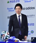'밝은 표정으로 입장하는 울산현대 윤정환 감독'[포토]