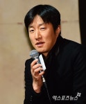 이정섭 감독 송지나 작가의 대본을 받는게 꿈만 같다[포토]