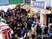 [현장르포] 문전성시 꽃분이네와 국제시장의 딜레마