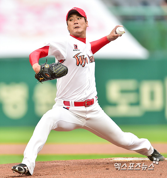 두산 베어스, 삼성 라이온즈 꺾고 2연승...KB국민카드와 10년 연속 계약 체결 밝히며 긍정 에너지 잃지 않아