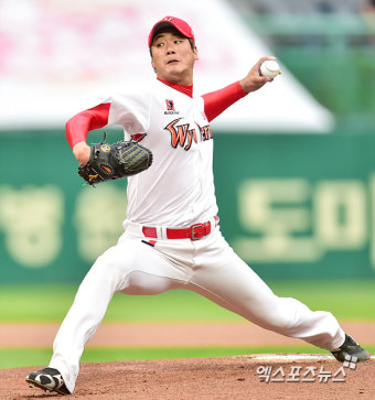 두산 베어스, 삼성 라이온즈 꺾고 2연승...KB국민카드와 10년 연속 계약 체결 밝히며 긍정 에너지 잃지 않아