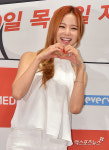 EXID 솔지 하트 포즈에 심쿵주의보[포토]