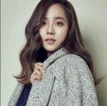 유진, 나이들지 않는 우아한 미모 