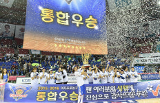 우리은행 이변은 없다, 통합 4연패 달성[포토]